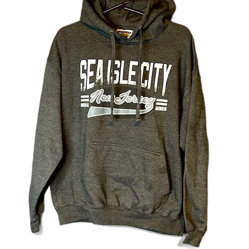 Sea Isle City New Jersey Hoodie Size Large Coconut Creek  fits like a me…